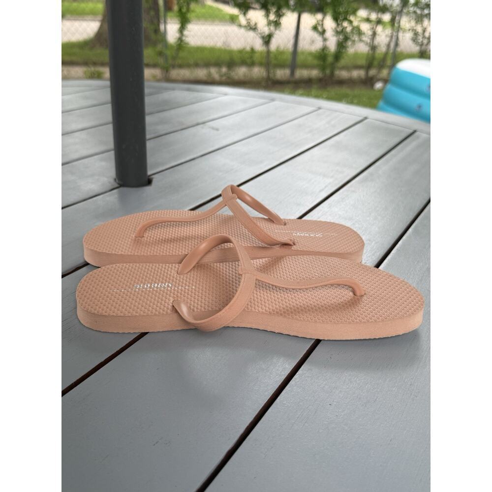 Old Navy Women Beige Pink T-Strap Sandals Partially Plant Based Size 8 - Picture 5 of 9